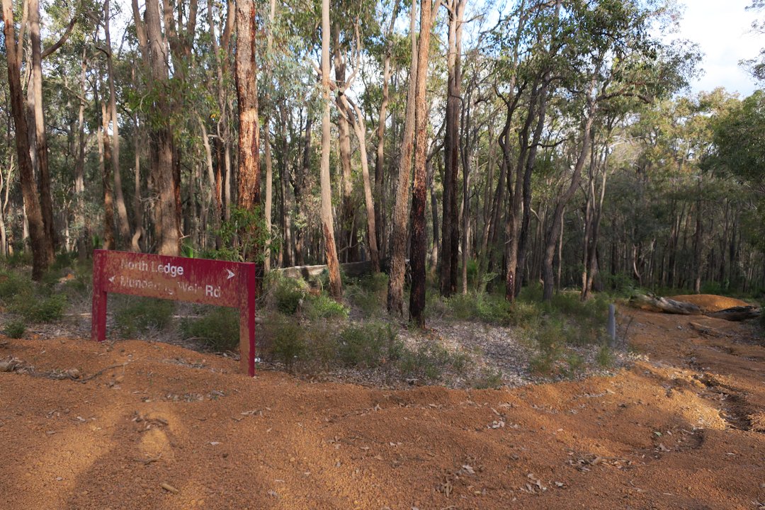 sign-hostel